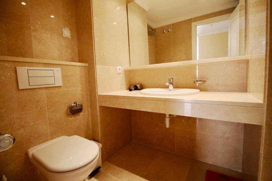 Atico Con Piscina Privada En Primera Linea Apartman Denia Kültér fotó