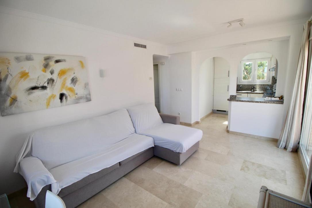 Atico Con Piscina Privada En Primera Linea Apartman Denia Kültér fotó